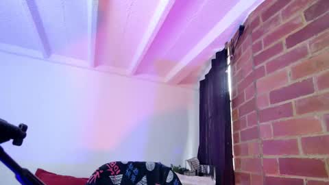 Sara online show from March 11, 2025, 4:18 pm