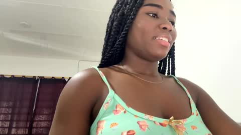 Sara online show from September 22, 2025, 2:41 pm