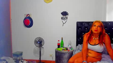 Sara Parker online show from October 26, 2025, 4:35 pm