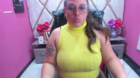 sara_thonson_ online show from January 16, 2026, 2:32 pm