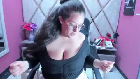 sara_thonson_ online show from March 14, 2026, 4:40 am