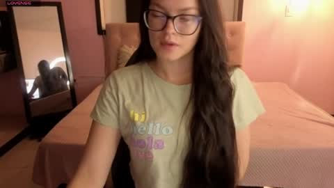 Snapshot of sara_valderrama_ chatting on May 2, 2026, 12:21 pm sara_valderrama_ online show from May 2, 2026, 12:21 pm