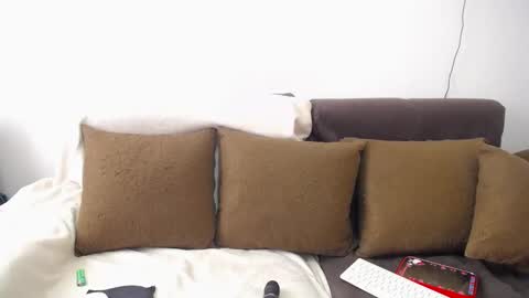  1 online show from February 13, 2025, 12:54 pm