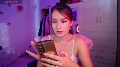 Bri  online show from December 4, 2024, 12:03 pm