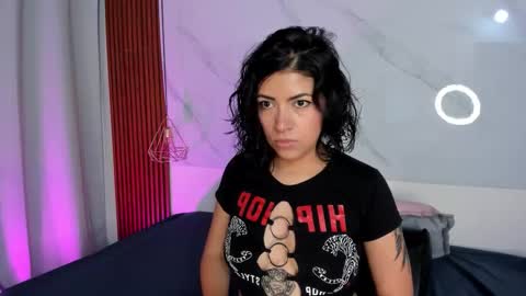 sara_zc online show from September 9, 2025, 11:43 am