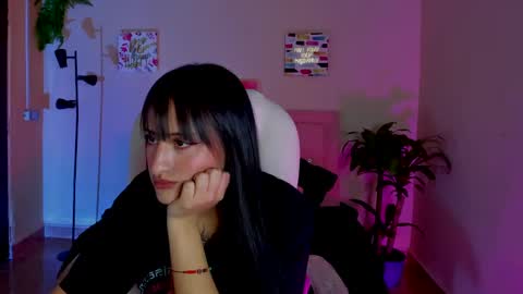 Sarah Ramirez online show from March 8, 2025, 3:02 pm