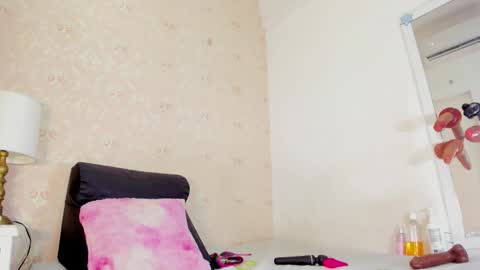 saraacollinss online show from November 29, 2025, 9:18 pm