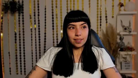 Sara online show from January 7, 2025, 10:30 pm