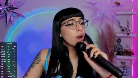 Sara online show from March 4, 2025, 10:49 pm