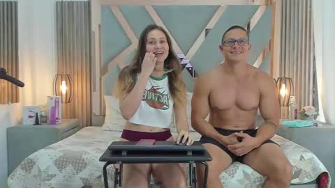 Snapshot of saraandjhony chatting on January 24, 2025, 5:21 pm saraANDyoni online show from January 24, 2025, 5:21 pm