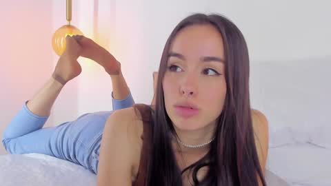 Snapshot of saraarchbould chatting on December 7, 2024, 10:28 pm Sara online show from December 7, 2024, 10:28 pm