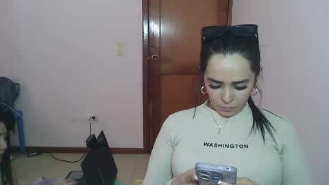 Snapshot of saraconnorxx chatting on November 27, 2025, 6:21 pm Sara online show from November 27, 2025, 6:21 pm