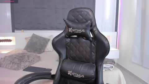  Sara Gomez  online show from February 27, 2025, 4:21 pm