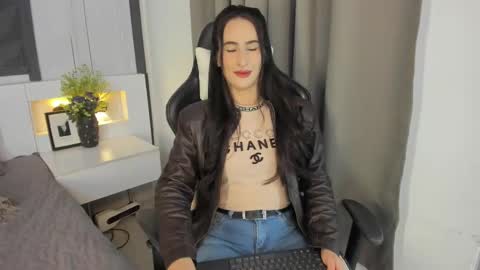  Sara Gomez  online show from November 10, 2025, 12:59 pm