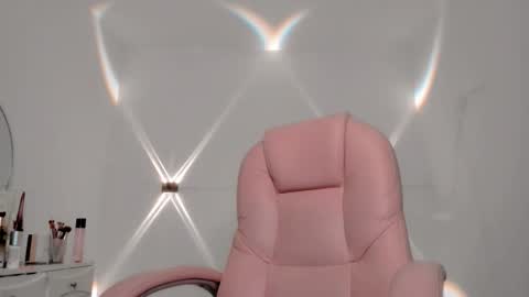 Snapshot of sarah_angelll chatting on December 17, 2025, 6:36 pm sarah online show from December 17, 2025, 6:36 pm