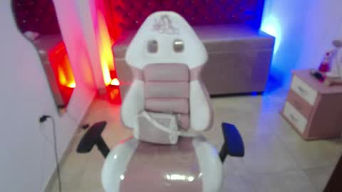 Sara online show from September 22, 2025, 8:44 pm