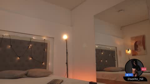       online show from September 26, 2025, 7:51 pm