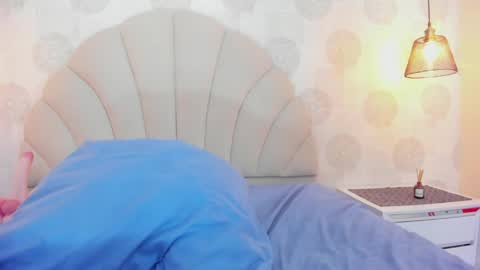 SARAH KEYS  online show from April 11, 2026, 7:45 am