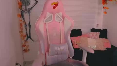 Sarah Ramirez online show from October 15, 2025, 3:06 am