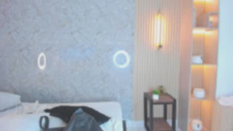 sarah online show from October 6, 2025, 3:31 pm