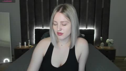 Sarah online show from February 11, 2025, 12:59 am