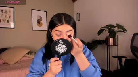   online show from December 15, 2024, 1:43 pm