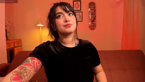 Snapshot of sarah_volkov chatting on February 4, 2026, 6:52 am online show from February 4, 2026, 6:52 am