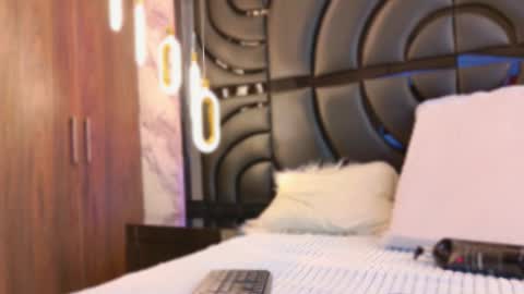 Sarah online show from February 13, 2025, 2:31 pm