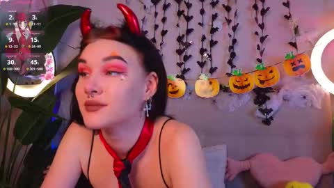 Sarah  online show from October 31, 2025, 7:48 pm