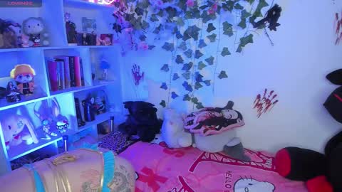 Sarah NEW ACCOUNT online show from November 11, 2025, 5:57 pm