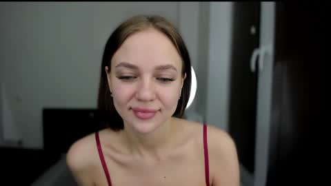 sarahphyllis online show from January 8, 2025, 7:56 pm