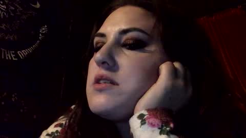 sarahsweetie17 online show from October 15, 2025, 4:12 am