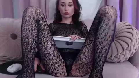 Snapshot of saraiangel chatting on September 13, 2025, 8:41 pm  Sarai  online show from September 13, 2025, 8:41 pm