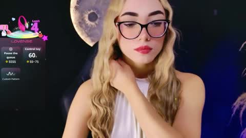 Sara jones   online show from June 6, 2026, 2:00 pm