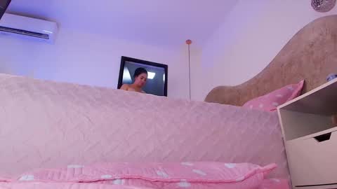 Snapshot of sarak_ chatting on November 8, 2025, 12:05 pm Sara online show from November 8, 2025, 12:05 pm