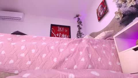 Snapshot of sarak_ chatting on December 5, 2025, 12:03 pm Sara online show from December 5, 2025, 12:03 pm