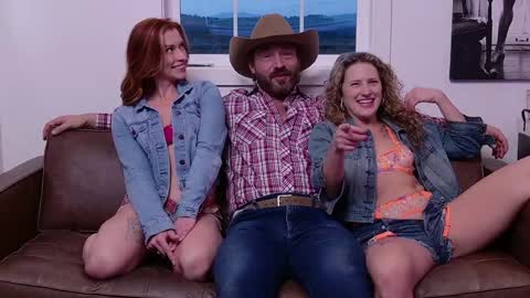 Back from Vacay  Follow for more here  online show from March 8, 2025, 2:12 am