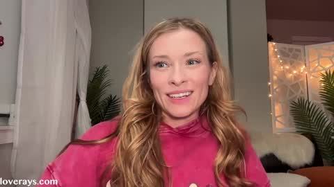 Back from Vacay  Follow for more here  online show from January 7, 2026, 4:26 am