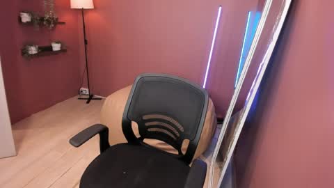 Snapshot of saranixxon_ chatting on April 11, 2026, 7:45 am saranixxon_ online show from April 11, 2026, 7:45 am