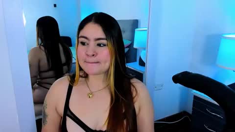 Snapshot of sararendon chatting on December 3, 2025, 12:25 pm sararendon online show from December 3, 2025, 12:25 pm