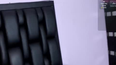  Sara  online show from November 24, 2025, 7:13 pm