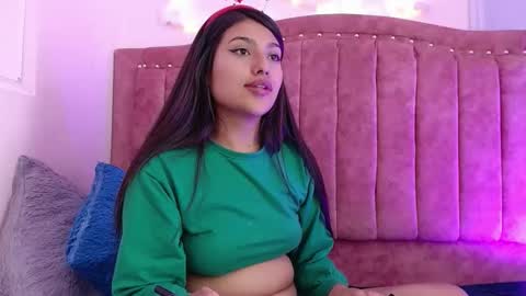 sarastonesx online show from December 14, 2024, 8:45 am