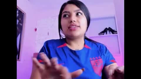 sarastonesx online show from September 20, 2025, 9:54 am