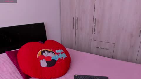 Sara   online show from June 10, 2026, 3:11 pm
