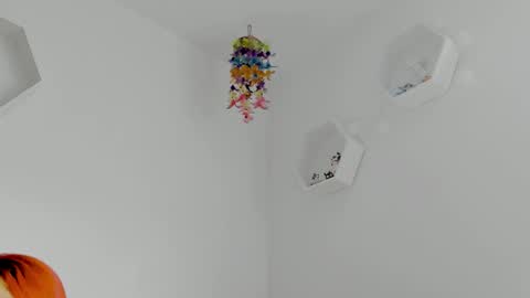 Saray  online show from November 3, 2025, 7:15 pm