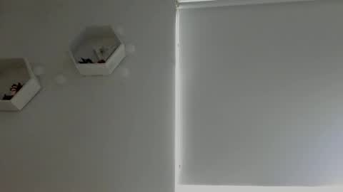 Saray  online show from November 24, 2025, 8:52 pm