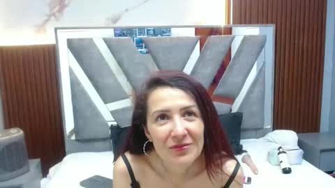 saray_hot202cl online show from October 27, 2025, 3:54 am