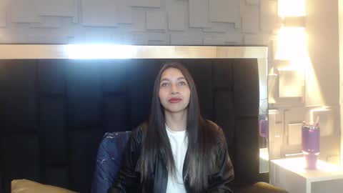 Saray Pink online show from January 7, 2026, 11:45 am