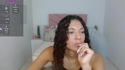 Saray Vega online show from November 1, 2025, 7:27 pm