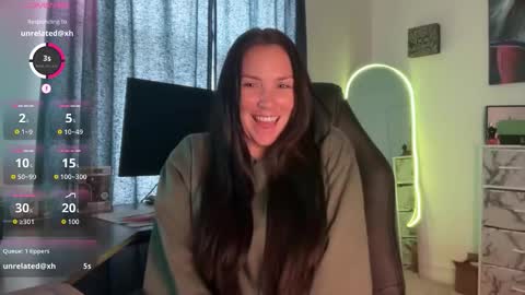 sariaaahh online show from November 23, 2025, 6:08 pm